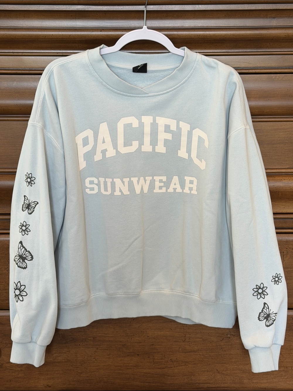 Pacific Sunwear Women's Light Blue Graphic Crewneck Sweater Size Medium
